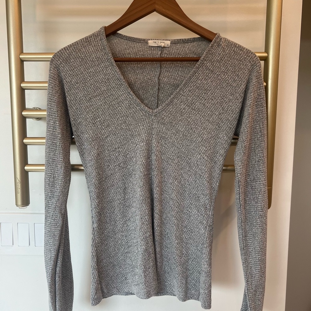 Rag & Bone Heather Gray Long Sleeve V-Neck Top